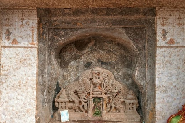 goddess narmada idol stolen mp news (Patrika.com)