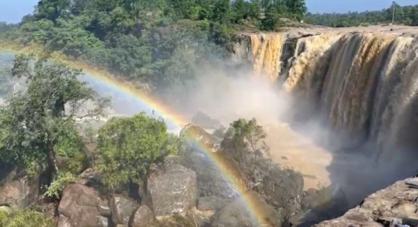 CG Water Fall: अमृतधारा जल प्रपात में इंद्रधनुष का अद्भुत नज़ारा, पर्यटक हो रहे मंत्रमुग्ध