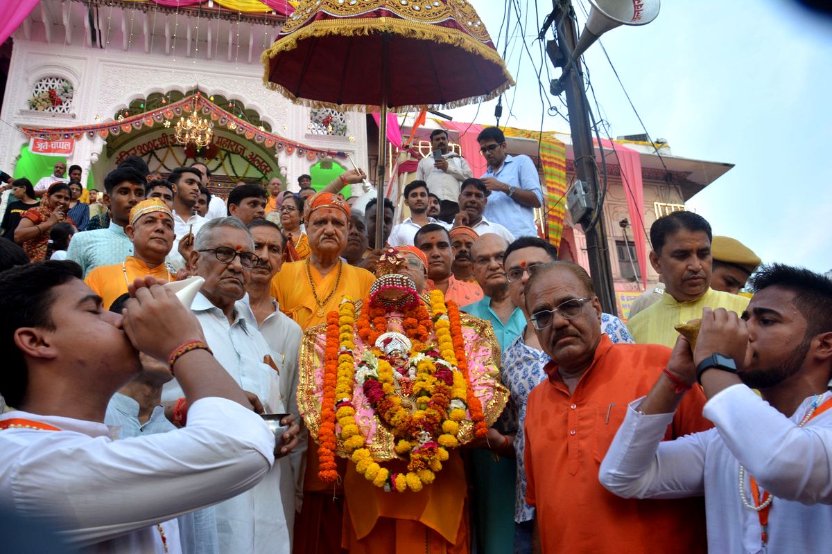 सीतारामजी की निकली सवारी, आज इंद्र विमान में सवार होकर निकलेंगे जग के नाथ
