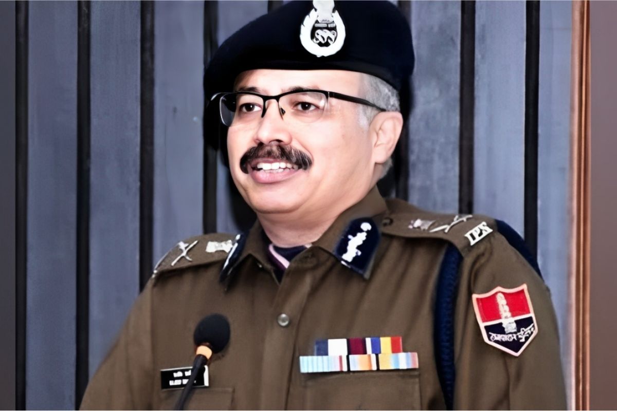 Rajasthan New DGP: IPS राजीव शर्मा के DGP बनने का रास्ता साफ, आज कर सकते हैं
पदभार ग्रहण