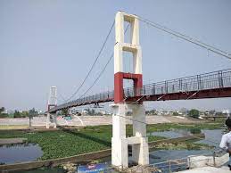 Mahadev Ghat: महादेव घाट का लक्ष्मण झूला बंद, निराश होकर लौट रहे लोग, देखें तस्वीरें