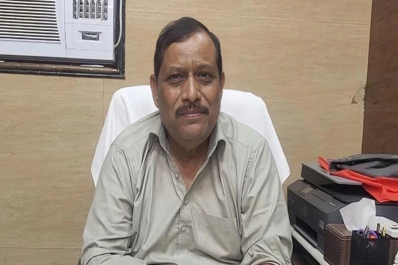 शिक्षक समस्याओं पर गंभीर हुआ विभाग, विद्यालयों के विलय पर विधायक श्याम प्रकाश का खुला विरोध फोटो सोर्स :Social Media Facebook