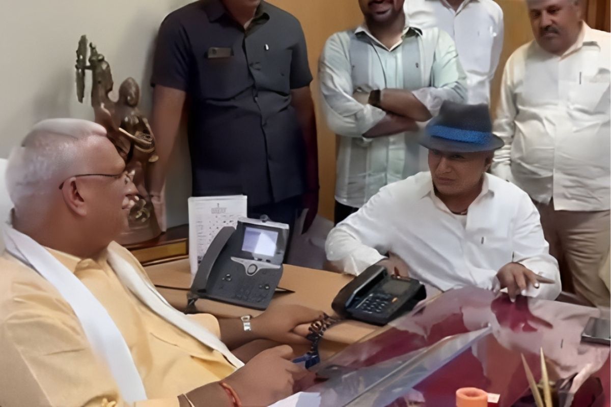 Viral Video: ‘दो दिन की जिंदगी है…’ पूर्व MLA रूपाराम के इस गाने पर मुस्कुराते
नजर आए मंत्री जवाहर सिंह बेढम
