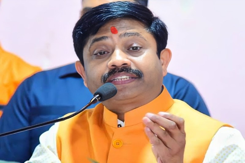 मंत्री के आरोपों ने खोली सिस्टम की परतें, सीएम को लिखी शिकायत ने मचाई खलबली    फोटो सोर्स : Social Media