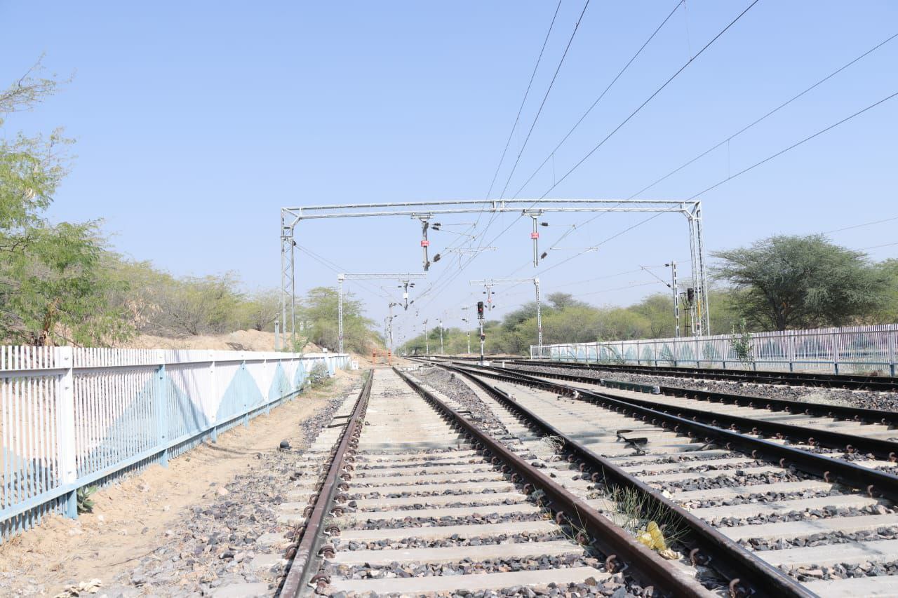 जानिए गुजरात-राजस्थान के बीच अब कौनसा शुरू होगा नया रेल लाइन - image