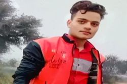 Amit Saini Suicide: अलवर पुलिस पर अमानवीय टॉर्चर का आरोप, उखाड़े थे प्राइवेट
पार्ट के बाल, नाबालिग दोस्त ने खोली पोल - image