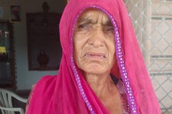 पांच लुटेरों से भिड़ गई दादी… 75 साल की उम्र में बदमाशों से ली टक्कर, देखें
वीडियो - image