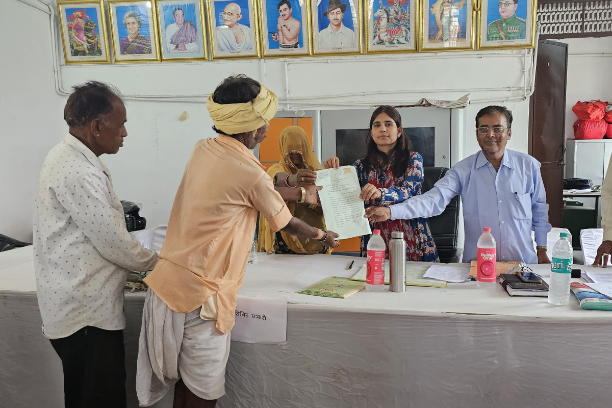 47 साल लगे ‘धुलाराम’ को ‘भूराराम’ बनने में, रिकॉर्ड में एक गलती… भटकता रहा गरीब
आदमी