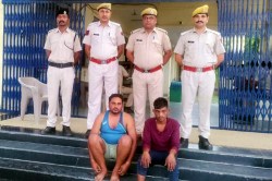 पत्नी को वश में करने के लिए तांत्रिक ने मांगा इंसानी खून और कलेजा, चाचा ने छह
साल के भतीजे की कर दी हत्या - image