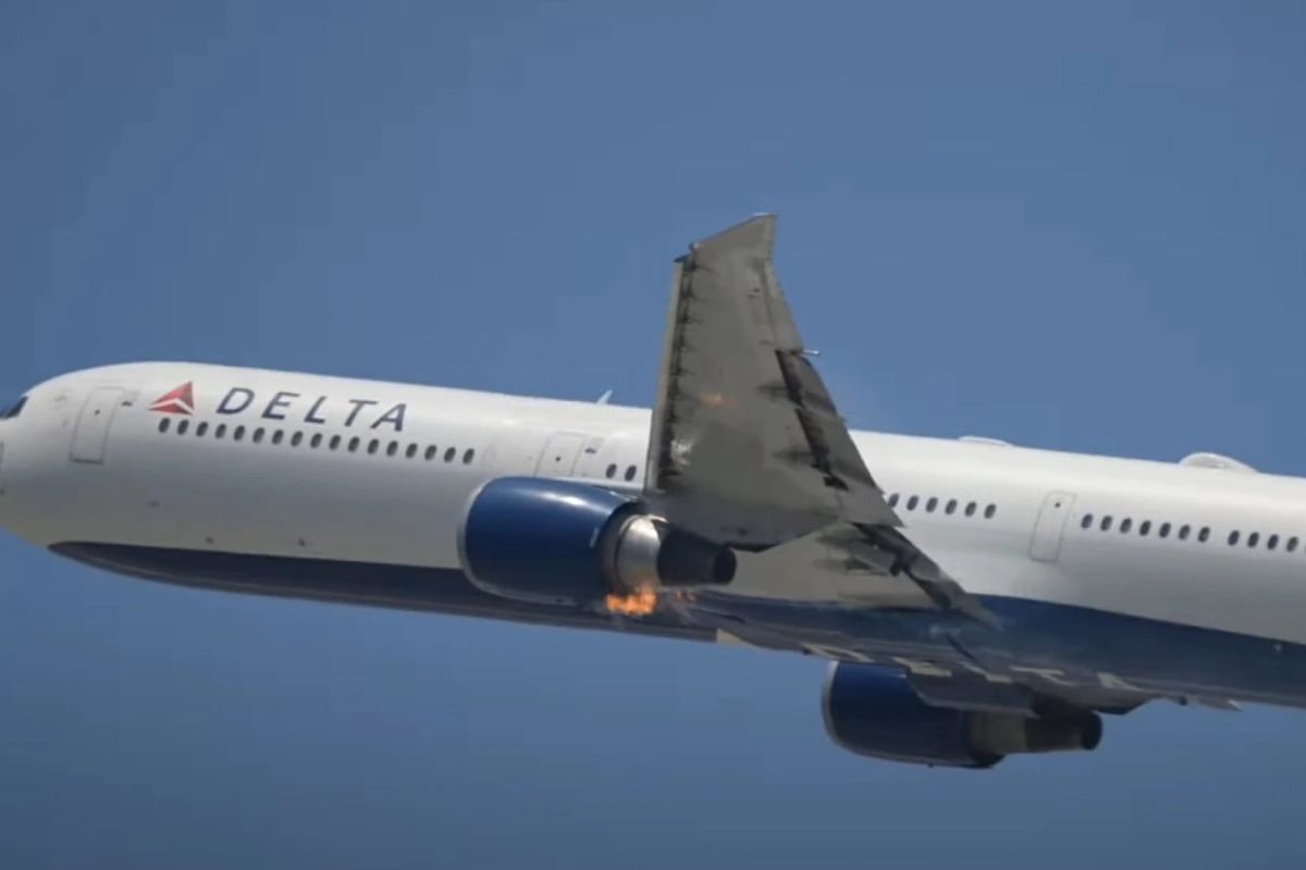 Flight Catch Fire (Photo: X account- Aviationa2z)