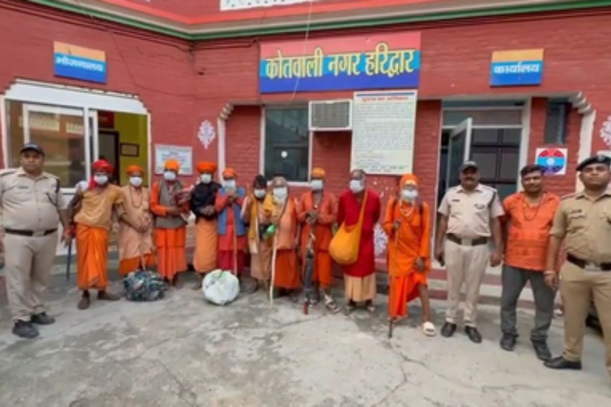 हरिद्वार में फर्जी बाबाओं पर पुलिस का एक्‍शन, ऑपरेशन कालनेमि में 13 गिरफ्तार