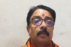 इटावा कथा विवाद: ‘अखिलेश यादव मामले को दे रहे तूल, नीरज दौनेरिया का सपा प्रमुख
पर कटाक्ष - image