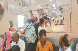 दुर्ग-दल्लीराजहरा ट्रेन में लहराया चाकू, शराब पीकर गाली-गलौज व मारपीट से
यात्रियों में दहशत - image