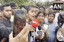 बांग्लादेश विमान हादसा: सिर्फ 21 लोग मरे, ऐसा हुआ कैसे कह सकते हैं, हमने
देखा…,छात्रा का वीडियो वायरल - image