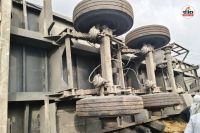 Bharatpur Tragic Accident Mechanic was changing spring of trolley and truck overturned death