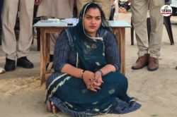 राजस्थान की ये सोशल मीडिया इन्फ्लुएंसर बाड़मेर से जा रही थी गुजरात, रास्ते में
तलाशी ली तो मिला कुछ ऐसा कि पुलिस के उड़े होश; हुई गिरफ्तार - image