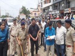 भावनगर : दो लोगों को कार से कुचलने वाला पुलिसकर्मी का बेटा गिरफ्तार - image