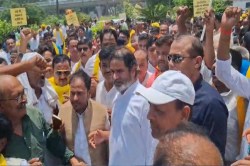 प्रशांत किशोर की पार्टी कार्यकर्ताओं और पुलिस के बीच झड़प, लाठीचार्ज का आरोप - image