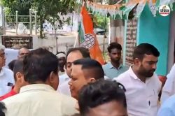 बिहार कांग्रेस ऑफिस में कार्यकर्ताओं के बीच हुई मारपीट, जमकर चले लात-घूसे, पूर्व
एमएलसी अजय सिंह हुए घायल - image