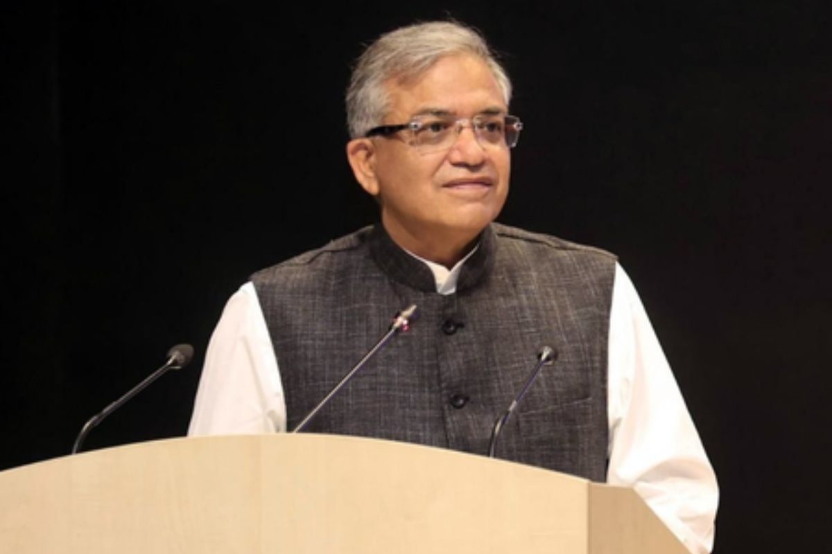 बिहार चुनाव पर मुख्य चुनाव आयुक्त का बड़ा बयान, निष्पक्ष मतदाता सूची और संविधान
के मुताबिक होगा मतदान