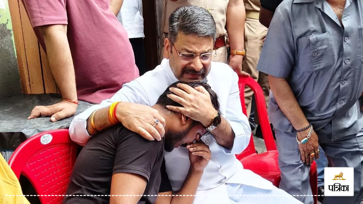 Bulldozer Action in Moradabad commission agent committed suicide Moradabad