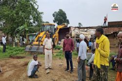 Bulldozer action: ड्रग डीलर दंपती के अवैध मकान पर प्रशासन-पुलिस ने चलाया
बुलडोजर, पत्नी जेल से है फरार - image