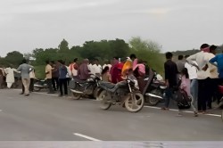 Bundi: 3 मासूमों के सिर से उठा माता-पिता का साया, डॉक्टर को दिखाकर लौट रहे दंपति
की मौत, एक साथ होगा अंतिम संस्कार - image
