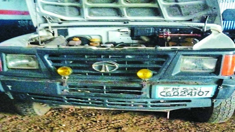 बालोद जिले में 15 साल पुराने वाहनों का रजिस्ट्रेशन रद्द करने की तैयारी एक साल से चल रही है, लेकिन जिले के सरकारी विभागों में खुलेआम 15 -20 साल पुराने वाहनों को चलाया जा रहा है। कुछ ऐसे सरकारी वाहन हैं, जो कंडम हो चुके हैं। ऐसे वाहनों की आरसी बुक और अन्य दस्तावेज भी नहीं है।