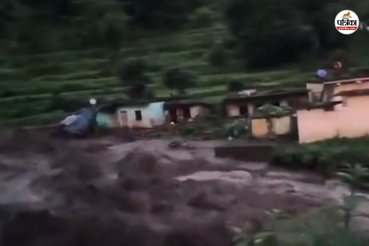 उत्तराखंड के चमोली में फटा बादल, SDRF टीमें तैनात; CM धामी दिल्ली से कर रहे
निगरानी