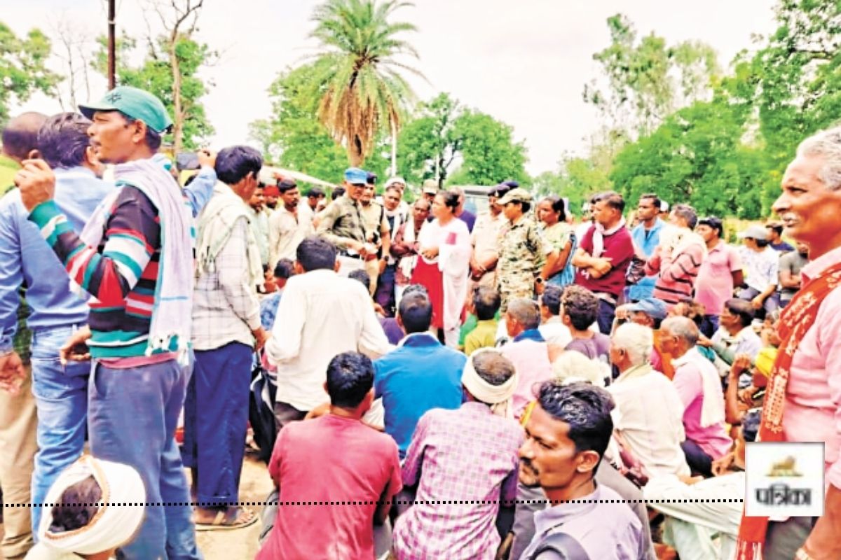 CG News: खाद की किल्लत से नाराज़ किसानों ने किया चक्काजाम, हाईवे पर जताया विरोध…