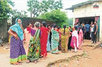 देशी शराब दुकान हटाने की मांग (फोटो सोर्स- पत्रिका)