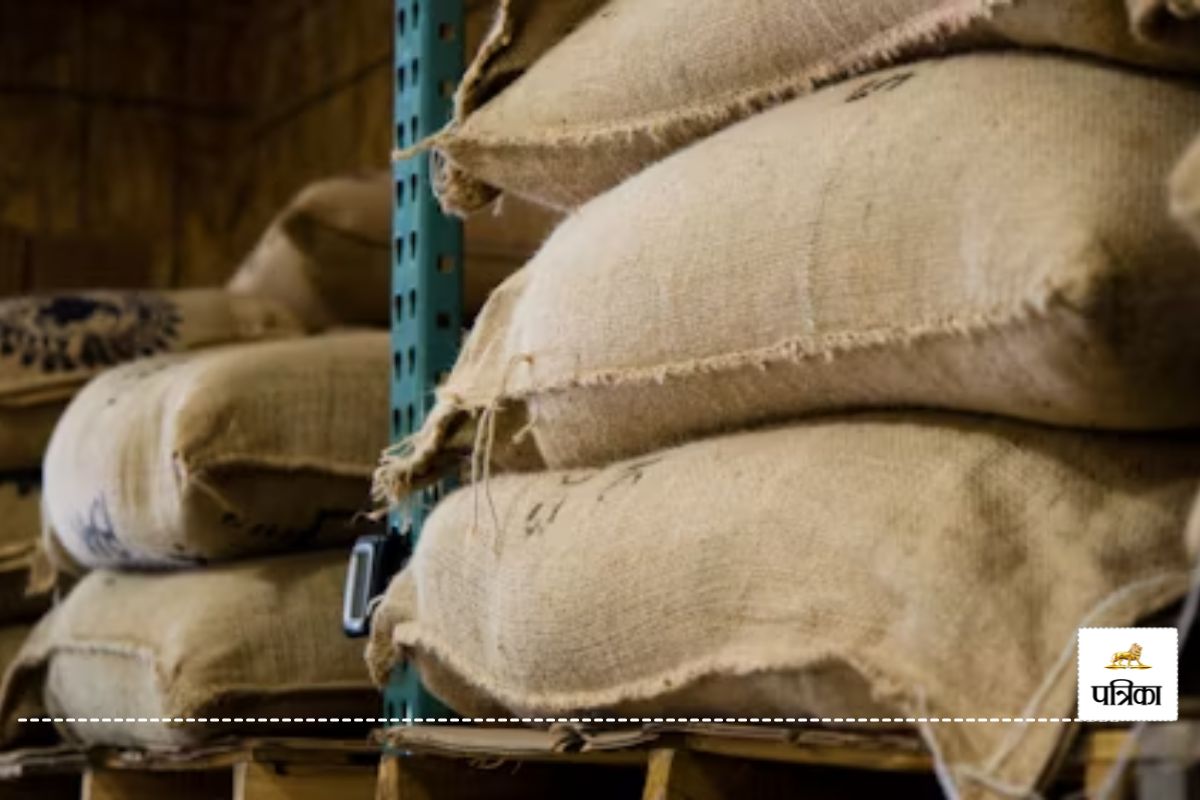 CG Ration News: तीन माह का चावल नहीं ले पाए कई हितग्राही, समय बढ़ाने की गई मांग