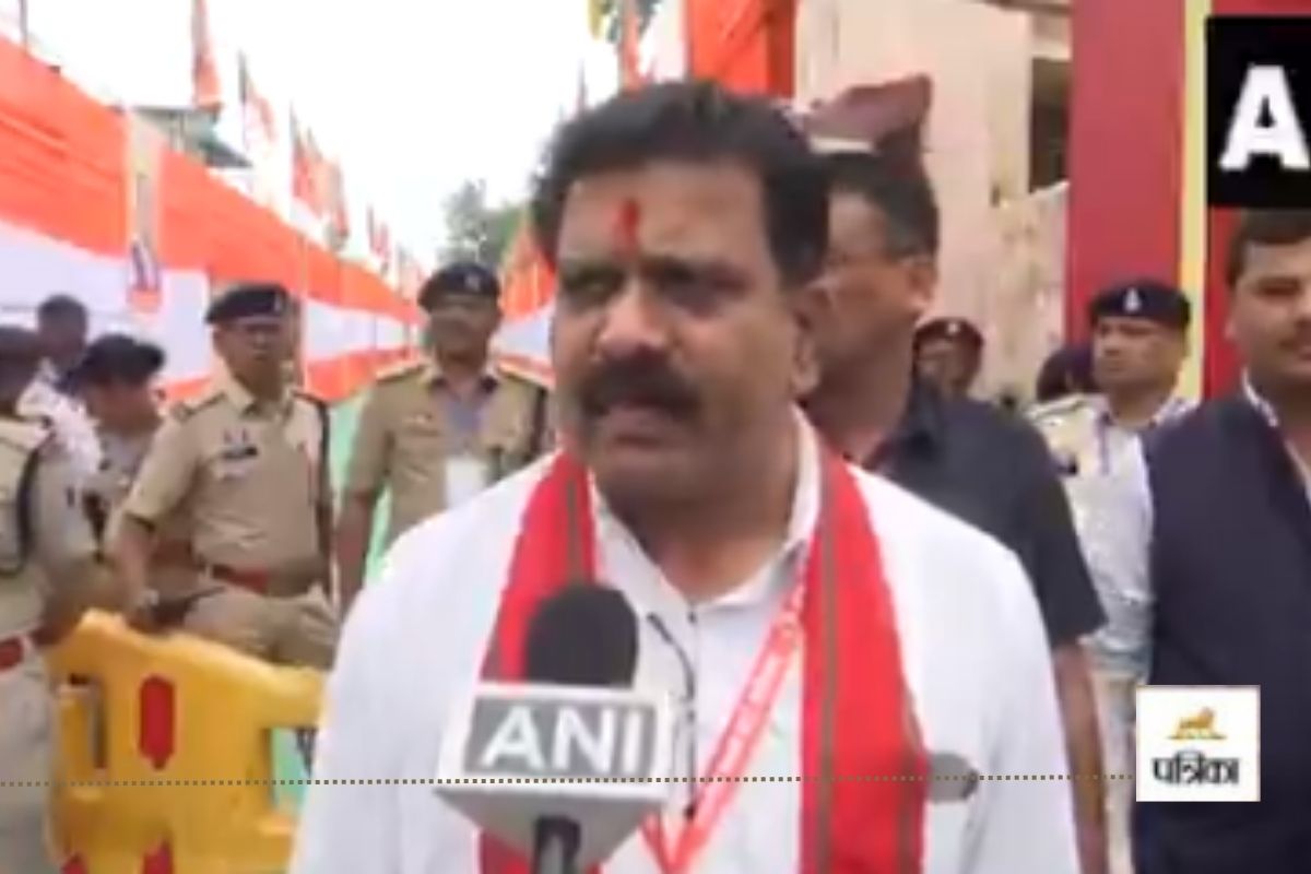 बीजापुर मुठभेड़ पर बोले डिप्टी CM विजय शर्मा! तलाशी अभियान जारी, वर्दीधारी
नक्सली ढेर
