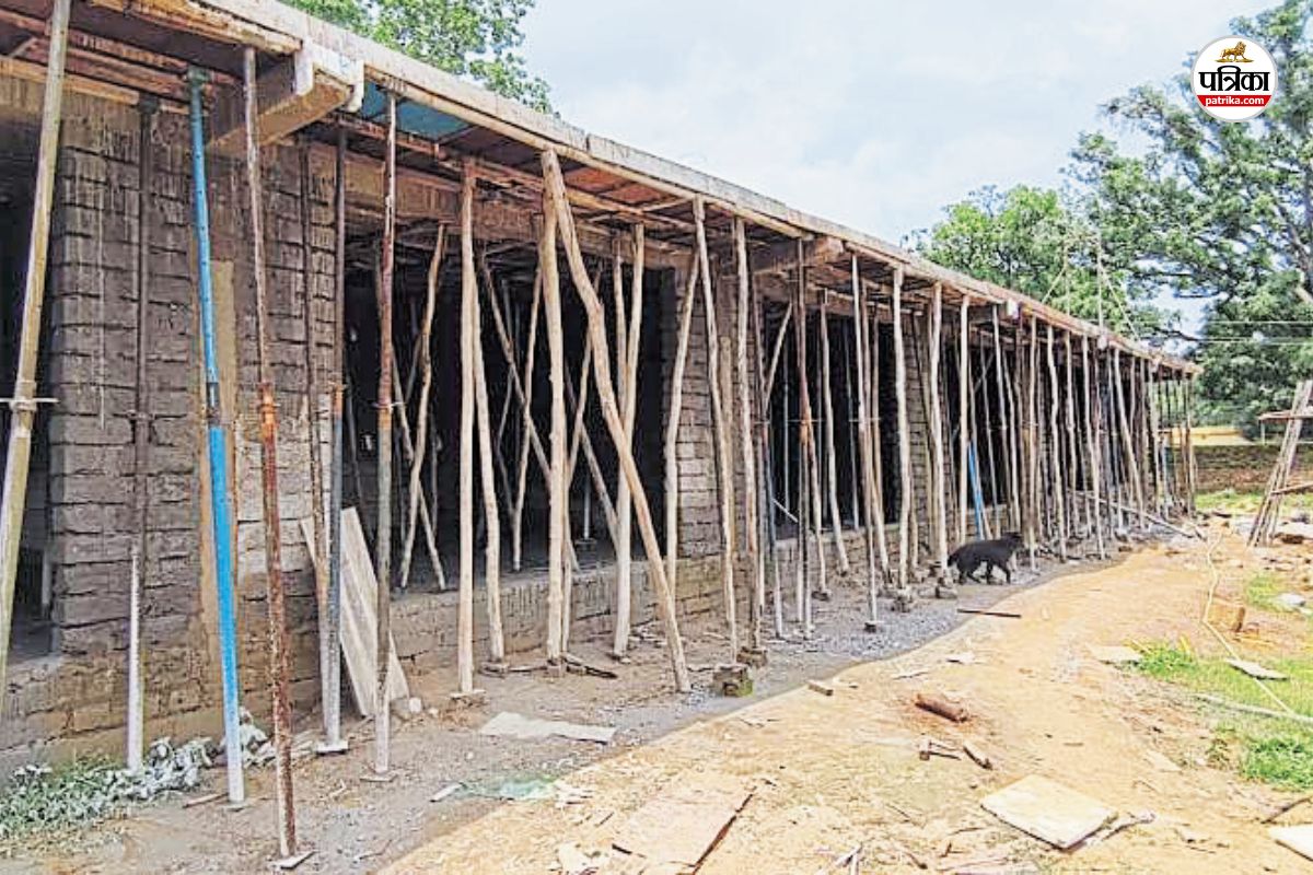 चिकन मार्केट कॉम्प्लेक्स निर्माण में घटिया काम का आरोप, कांग्रेस पार्षद बोले –
BJP नेताओं को वन मंत्री का संरक्षण प्राप्त है…