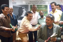 गावस्कर पर फेंके गए अंडे, जब इंग्लैंड से शॉकिंग हार के बाद इन 2 दिग्गजों को टीम
से किया गया बाहर - image