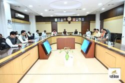 CG Politics: डेढ़ साल बाद भी नियुक्तियां लंबित, अब अपनी ही सरकार पर सवाल उठाने
लगे भाजपाई, जानें… - image