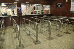 Railway: डिजिटल टिकट पर कतार का मैनुअल रूट…ऐप की ट्रेन, फिर भी कतार में इंतजार,
जानें ये कारण - image