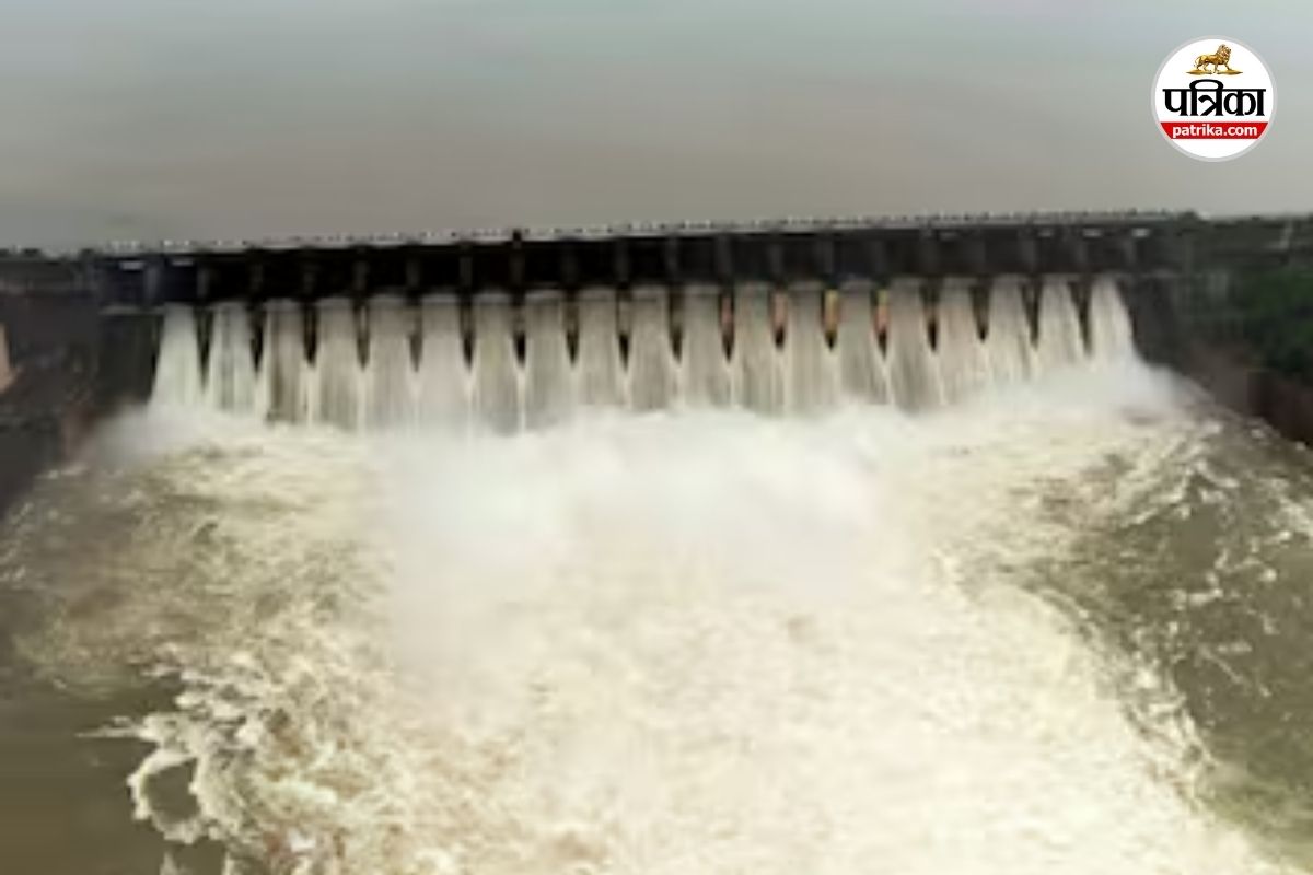 भाजपा प्रदेश अध्यक्ष की पहल पर जलभराव से राहत (Photo source- Patrika)