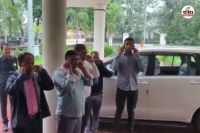 एक्शन में कलेक्टर (फोटो सोर्स- पत्रिका)