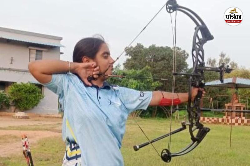 मुख्यमंत्री विष्णुदेव साय ने दी नवलीन को बधाई (Photo source- Patrika)