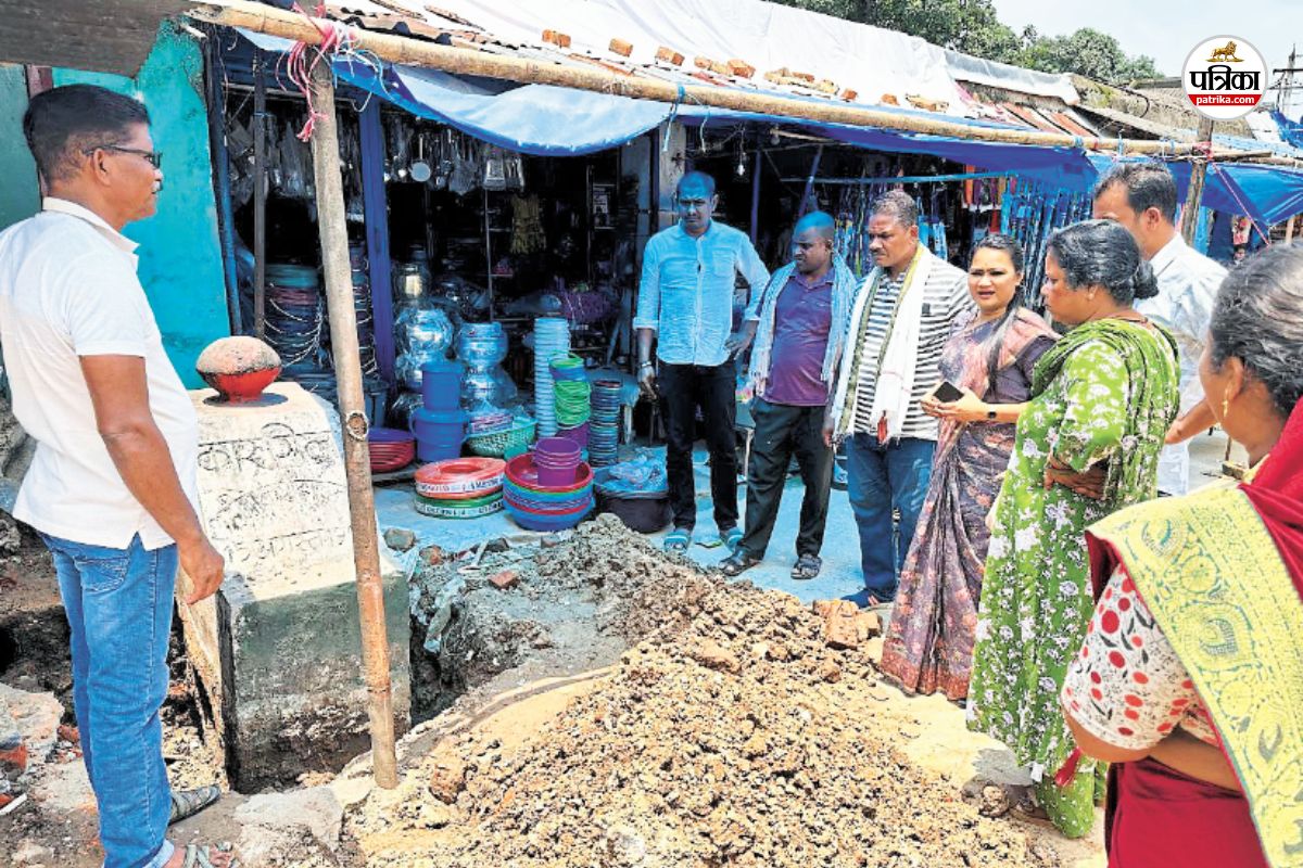शहीद जवानों की याद में बनाया था स्मारक, अब हटाने पर जमकर हुआ विवाद, जानें पूरा
मामला
