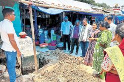 शहीद जवानों की याद में बनाया था स्मारक, अब हटाने पर जमकर हुआ विवाद, जानें पूरा
मामला - image