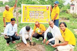 पौधे लगाकर पेड़ बनाओ, जीवन में अमृत बरसाओ… पत्रिका के हरित प्रदेश अभियान से
जुड़कर लोगों ने किया पौधरोपण - image