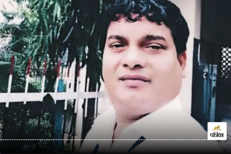 स्टेशन मास्टर ने ट्रेन के सामने लेटकर दी जान (फोटो सोर्स- पत्रिका)