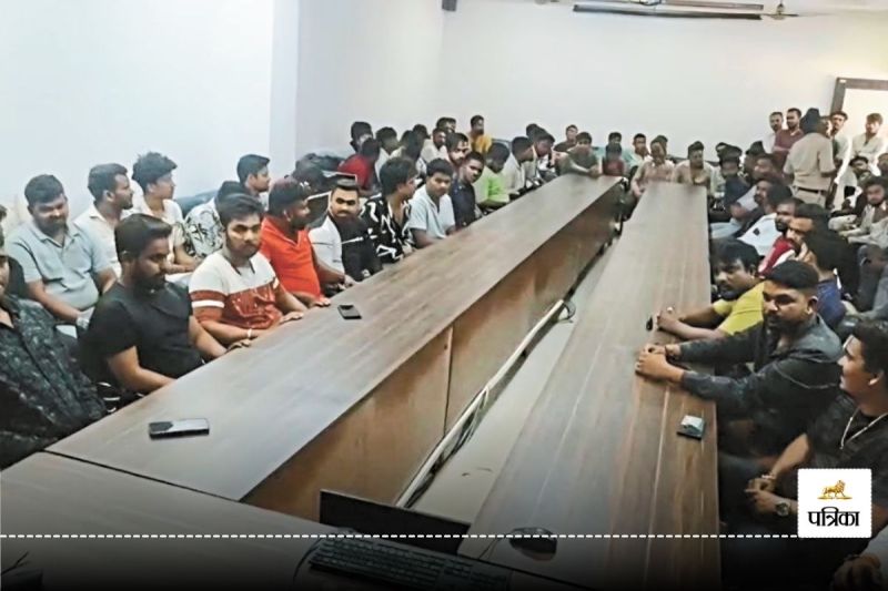 पुलिस ने डीजे संचालकों को दी हिदायत (फोटो सोर्स - पत्रिका)