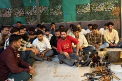 JAIPUR: अवैध गतिविधियों की सूचना पर अचानक कैफे पहुंची पुलिस तो मचा हड़कंप, इस हाल
में मिले 32 युवक-युवतियां - image