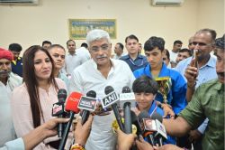 गजेन्द्र सिंह शेखावत ने अशोक गहलोत पर जमकर साधा निशाना, कहा- ‘पाप करने वाले अब
साधु बन रहे’ - image