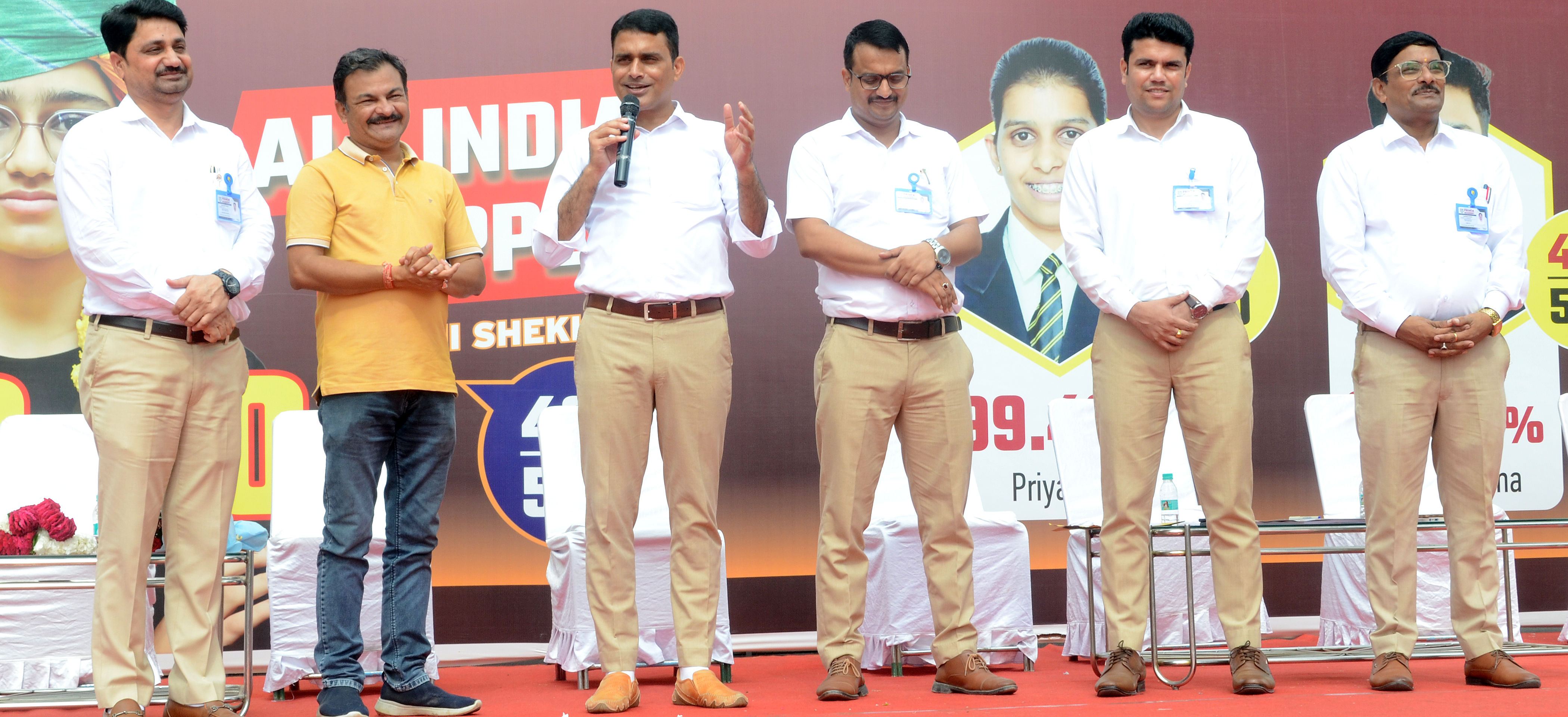 सीकर में हरियालो राजस्थान अभियान का आगाज, शिक्षा नगरी को हरा भरा बनाने का लिया
संकल्प