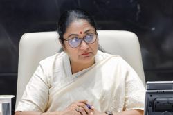 रेखा गुप्ता ने बताया सीएम की शपथ लेने से पहले का खास किस्सा, जब पति ने पूछ लिया
गजब का सवाल - image