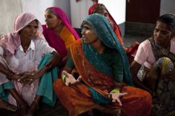 दिल्ली में 60,000 से अधिक महिलाओं की पेंशन बंद, रेखा सरकार के सर्वे में मिलीं
‘अयोग्य’ - image